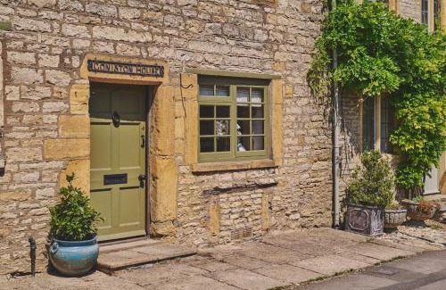Stow-on-the-Wold House | Coniston House - Eco Hot Tub