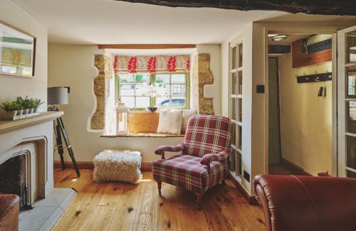Stow-on-the-Wold House | Coniston House - Eco Hot Tub