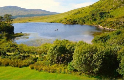 Delphi Cabin | Connemara 2-Bedroom Cottage II