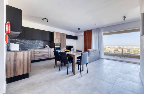 Ghaxaq Apartment | Contemporary 2BR Retreat, Scenic Views