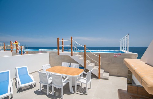 San Tumas Apartment | Contemporary Apartment with un-obstructed Sea Views and Private Infinity Pool