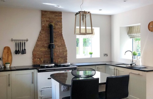 Wellingborough House | Contemporary Barn Conversion for Country Getaway