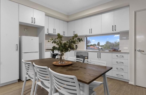 Bassendean Apartment | Contemporary Comfort Suite Relax and Explore