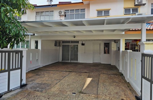 Bandar Saujana Putra House | Convenient & Comfortable Family Homestay at Bandar Saujana Putra