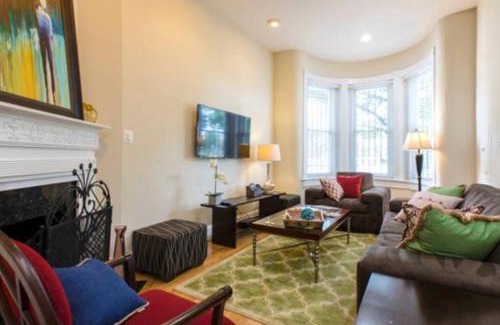Logan Circle House | Convention Center/Logan Circle Large Cozy House.