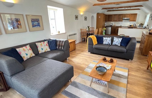 Saint Erth Praze House | Converted Barn, Rural Location, Near Coast, Parking & Dog Friendly