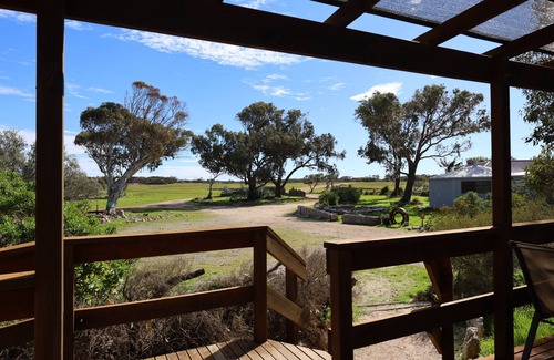Wright Cabin | Coodlie Park Eco Retreat
