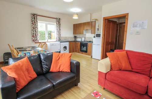 Morar Cottage | COOINDA COTTAGE, country holiday cottage, with a garden in Mallaig