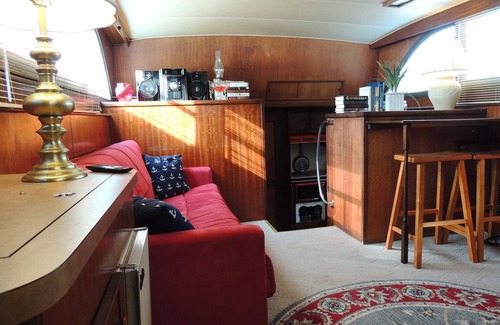 Ampthill Boat Rental | Cookie B