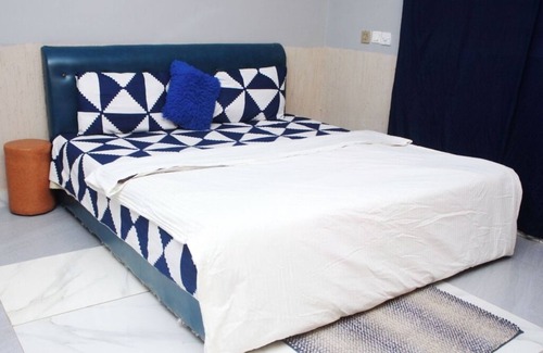 Tema Bed & Breakfast | Cool bed & breakfast with AC in Ashiaman Kubekro No 5