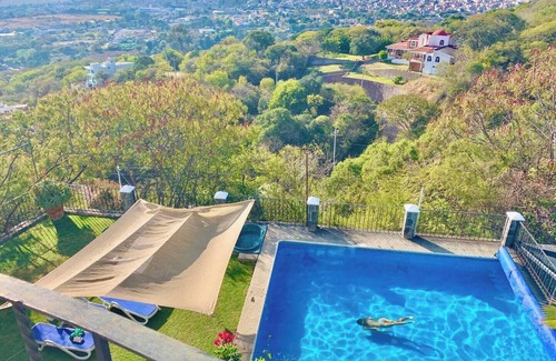 Ixtapan de la Sal Villa | Cool Mexican Villa in charming Ixtapan de la Sal, Rancho San Diego, Edomex