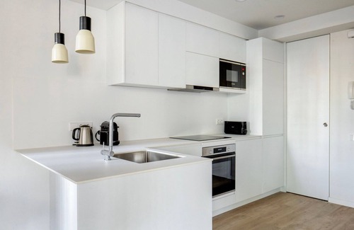 Sarria Apartment | Cool Sarrià 3BR w/Doorman, Newly Renovated, by Blueground