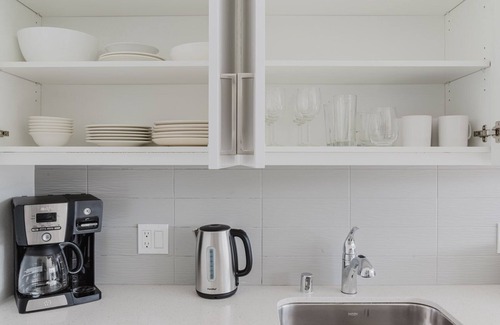 University District Apartment | Cool U District 1BR w/Gym, BBQ, W/D & Rooftop