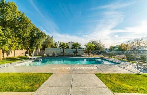 Coolidge Apartment | Coolidge Modern Studio right next to pool and amenities