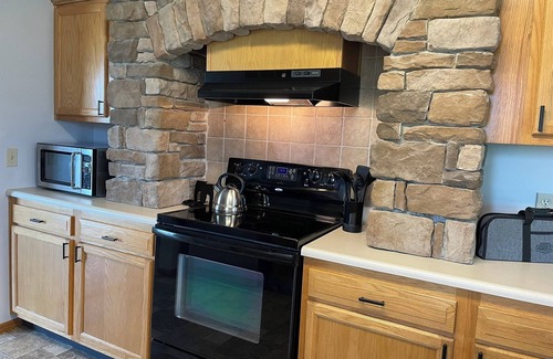 Milford Cabin | Cooperstown Double Play Lodge Unit A Near HOF