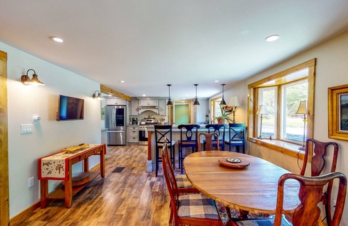 Roxbury House | Coos Canyon- Firepit, Swimming Hole & Dog-Friendly