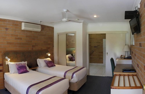 Nanango Hotel | Copper Country Motor Inn & Restaurant