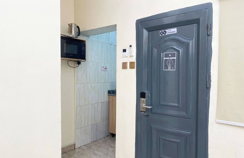 Lagos Apartment | Coral-Charming 1-bedroom Selfie apartment in marvelous Lagos with AC