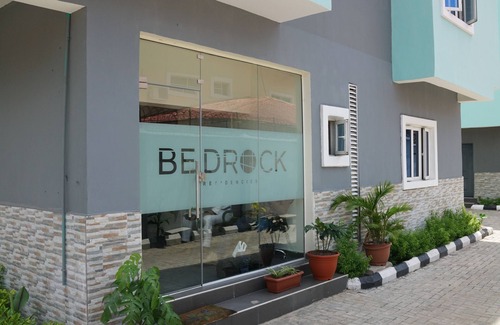 Lagos Apartment | Coral-Charming 1-bedroom Selfie apartment in marvelous Lagos with AC