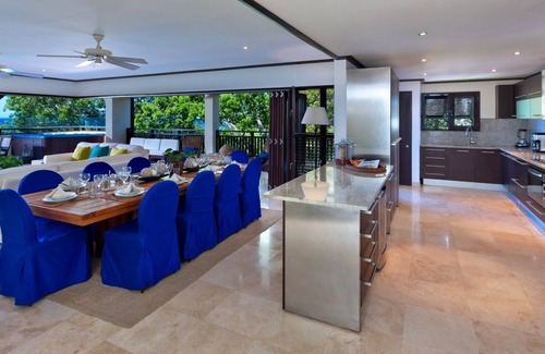 Old Trees Bay Villa | CORAL COVE 15 PENTHOUSE BARBADOS - Beachfront Penthouse