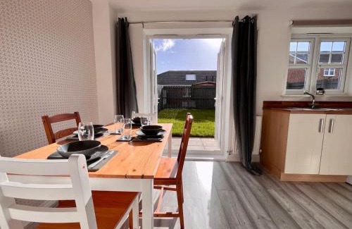 Thornaby On Tees House | Coral House by Blue Skies Stays