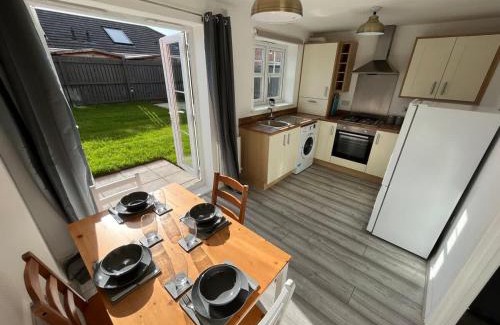 Thornaby On Tees House | Coral House by Blue Skies Stays