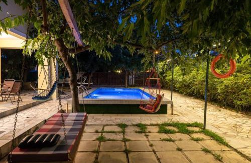 Vrahati Apartment | Corinthian Villas Lemon Villa