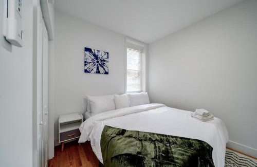 Corn Hill Apartment | Cornhill 2bdrm-highfallequippedkitchenwi-fi