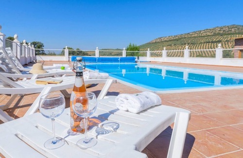 Castillo de Locubin Villa | Cortijo Rural Cabeza Alta Castillo de Locubín by Ruralidays