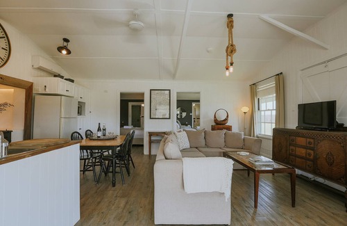 Belford House | Corunna Station 10 Bedrooms