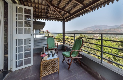 Paud Villa | CosmicStays GreyStone Villa Mountain View & Dam