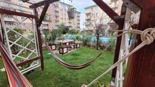 Stefanestii de Jos Apartment | Cosmopolis - ap cu gradina si piscina