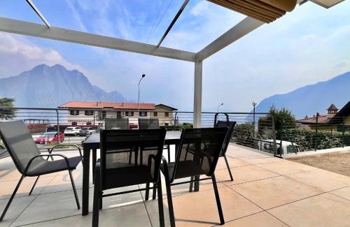 Zorzino Apartment | Costa Blu - Pool & terrace lake view