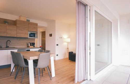 Zorzino Apartment | Costa blu - terrace overlooking the lake & pool