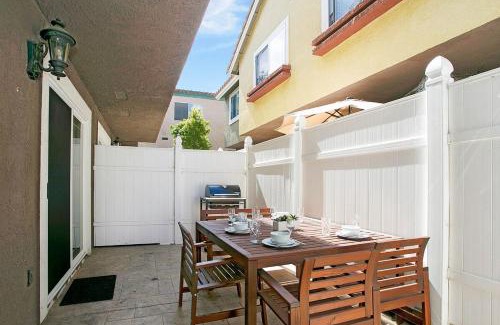 Westside Costa Mesa House | Costa Mesa -Newport- Patio - Free Parking-CM-2
