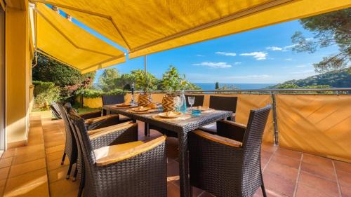 Blanes Villa | Costacabana - Villa Santa Cristina