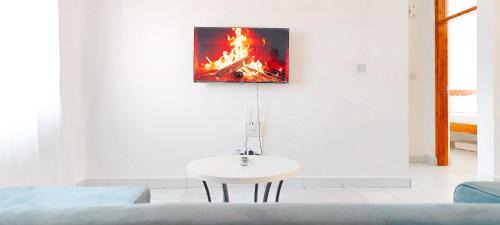 Manyimbo Bed & Breakfast | COSY 1,2BR 43' SMART Tv