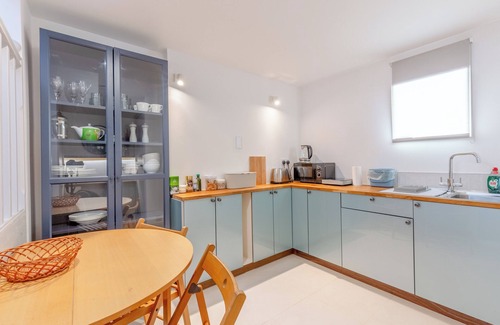 Hillside Apartment | Cosy 1 bed annex near Wimbledon station!