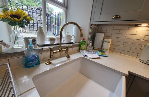 Stainforth Cottage | Cosy 2 Bed traditional 200 year old Yorkshire Dales Cottage.