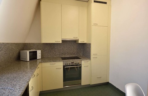 District 2 Apartment | Cosy 2-bedroom near lake (Stardust 31)
