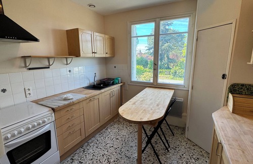 Allez-et-Cazeneuve Apartment | Cosy 3 bedrooms near bars and restaurants near medieval villages 5 min to Lot