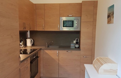 Schottenfeld Apartment | Cosy 3 Room Viennese Flat - 10min to City Center