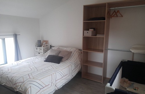La Gresle Bed & Breakfast | Cosy accommodation for 4 with swimming pool in green surroundings and ponies on site