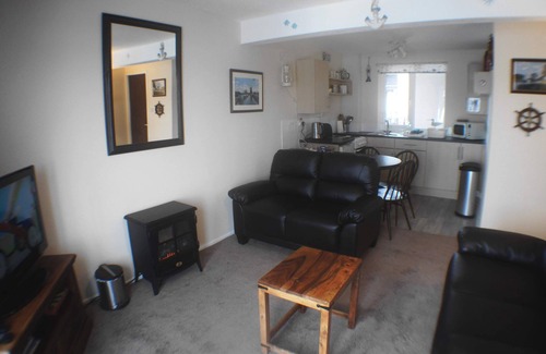 Wroxham Cottage | Cosy and comfortable Riverside Cottage in Wroxham, the Gateway to the Broads