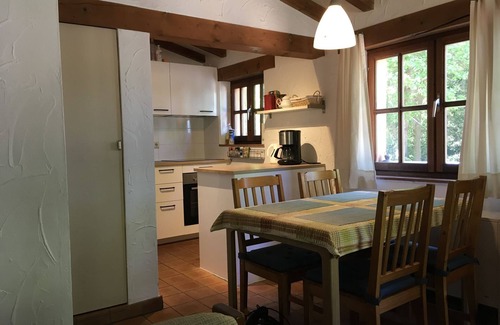 Tessenderlo House | Cosy and snug holiday home with joint swimming pool
