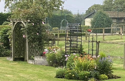 Stowmarket House | Cosy and Tranquil accommodation with beautiful views - so peaceful