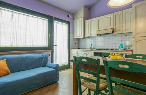 Vicopelago Apartment | Cosy apartment for 4 guests with pool, A/C, TV, patio, pets allowed, panoramic view and parking