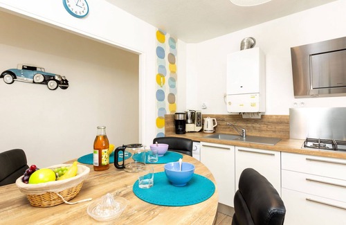 La Madeleine-Bellevue Apartment | Cosy apartment for 4 people with WIFI, TV, balcony, pets allowed and parking