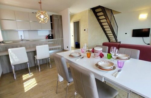Aurogna Apartment | Cosy apartment for 5 people with WIFI, TV, terrace, pets allowed and parking