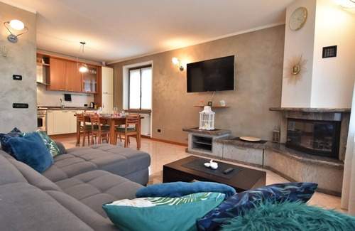 Delebio Apartment | Cosy apartment for 5 people with A/C, WIFI, TV, terrace and parking